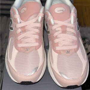 New Balance 2002R Pink Rose GS 5 NWT